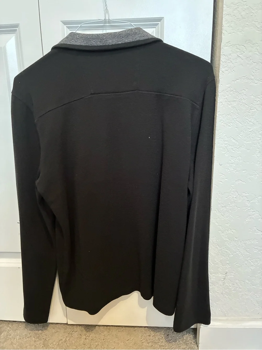 Calvin Klein Men's Black and Gray Zip-Up Snap Collar Sweater